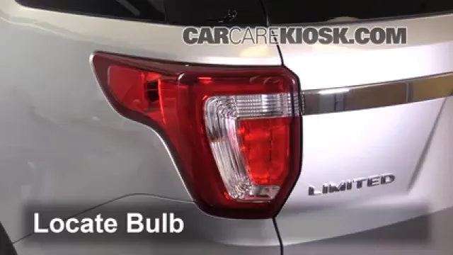 2016 Ford Explorer Limited 2.3L 4 Cyl. Turbo Luces Luz de reversa (reemplazar foco)